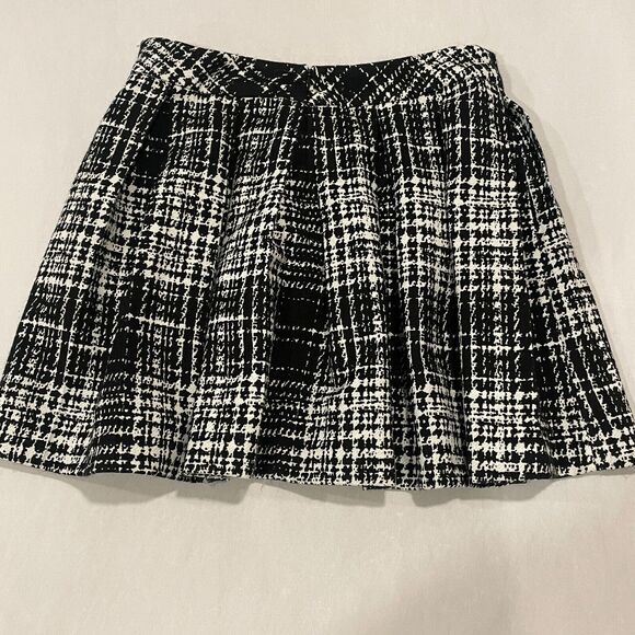 ~~ Banana Republic Sz 8 Black & White Plaid Lined Pleated Circle Mini/Knee Skirt - Picture 7 of 11